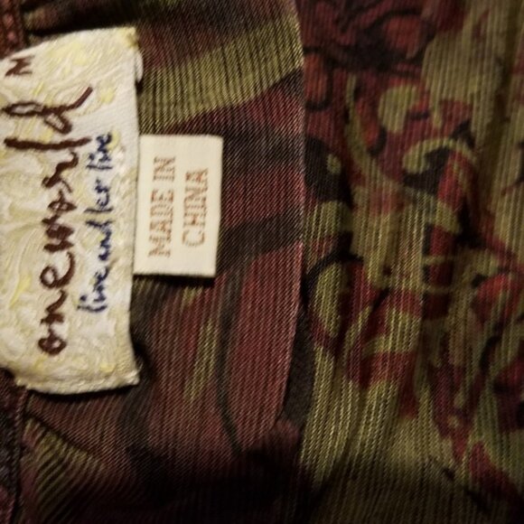 WOMEN OLIVE/BURGUNDY SUPER SOFT FIGURE FLATTERING 3/4 SLEEVES ONE WORLD TOP SZ M - Picture 6 of 6